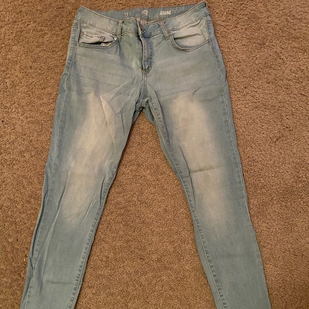 Light wash jeggings